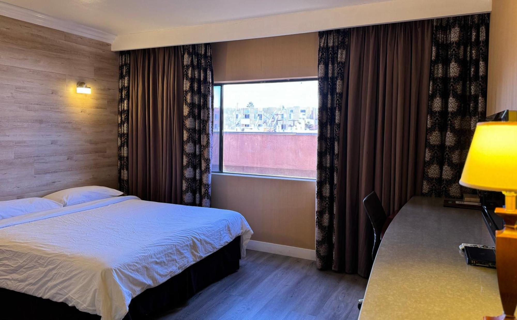Garden Suite Hotel And Resort Los Angeles Esterno foto